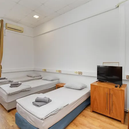 L&g In , Private & Beautiful Sea View Pula