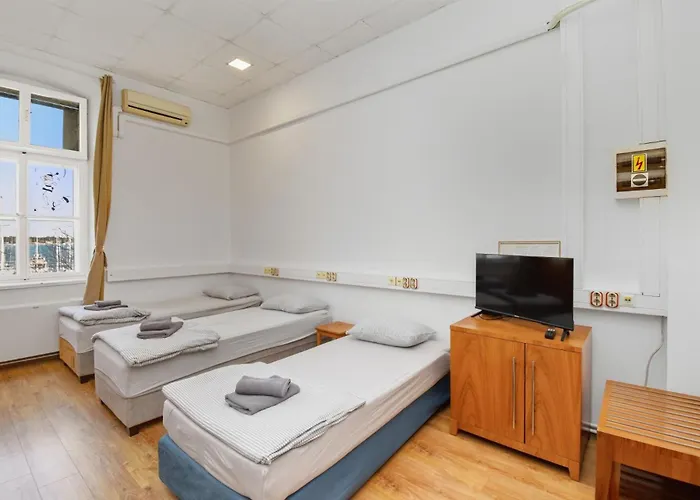 L&g In , Private & Beautiful Sea View Pula