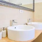 L&g In , Private & Beautiful Sea View Hostal