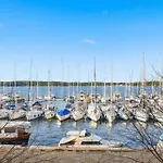 L&g In , Private & Beautiful Sea View Hostal
