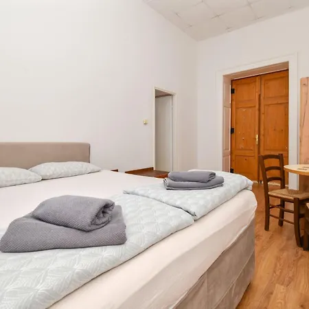 L&g In , Private & Beautiful Sea View Ostello Pola