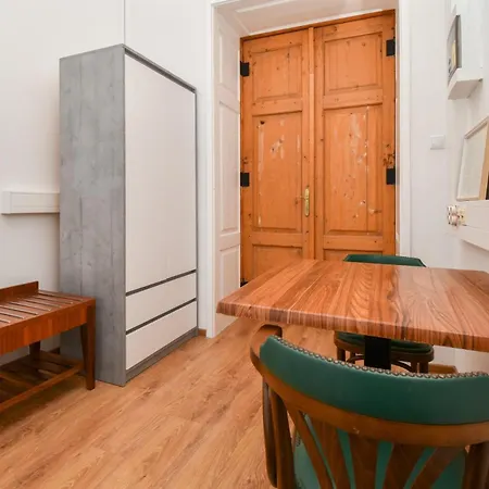 L&g In , Private & Beautiful Sea View