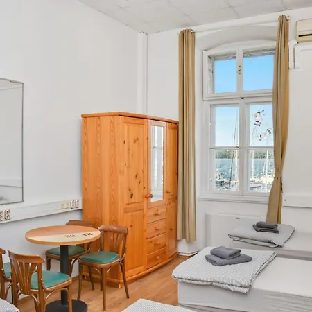 L&g In , Private & Beautiful Sea View Pula