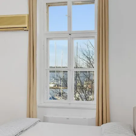 L&g In , Private & Beautiful Sea View