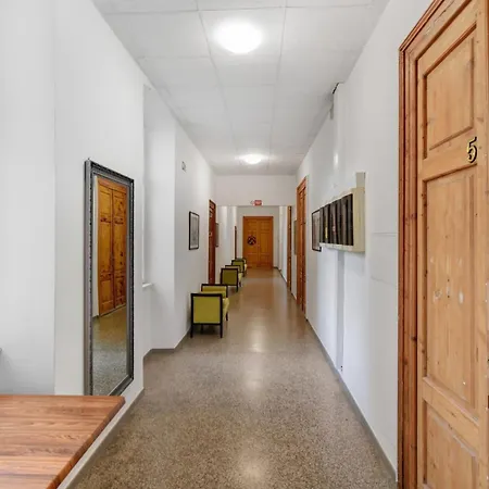 Albergue L&g In , Private & Beautiful Sea View Pula